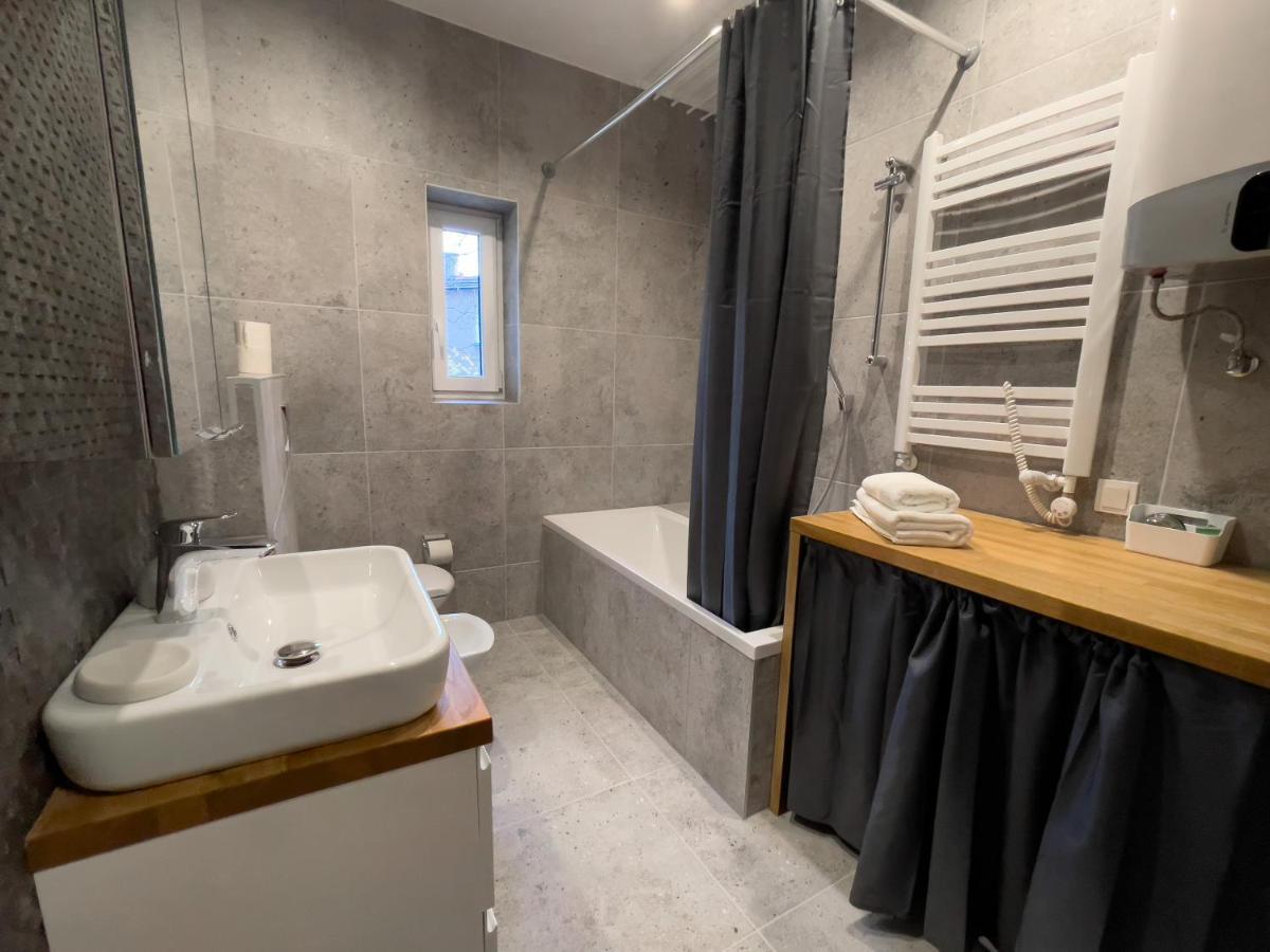 Urban Apartments Premium No 3, Free Private Parking, Self Check-In Chorzów Exterior foto