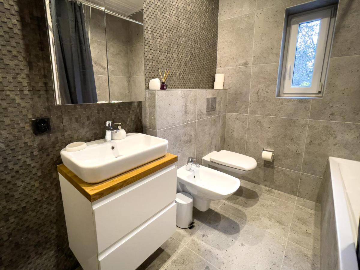 Urban Apartments Premium No 3, Free Private Parking, Self Check-In Chorzów Exterior foto